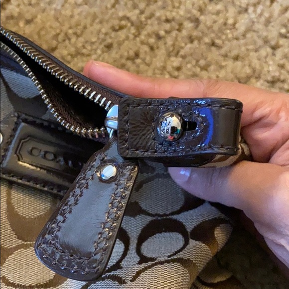 Coach - Picture 3 of 8